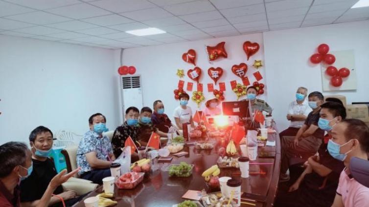 同庆建军佳节 共享幸福时光 ——金华园街道璟誉社区党支部开展庆“八一”退役军人 座谈会